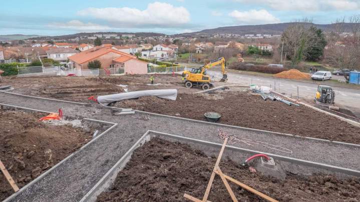Viabilisation terrain Montmorin