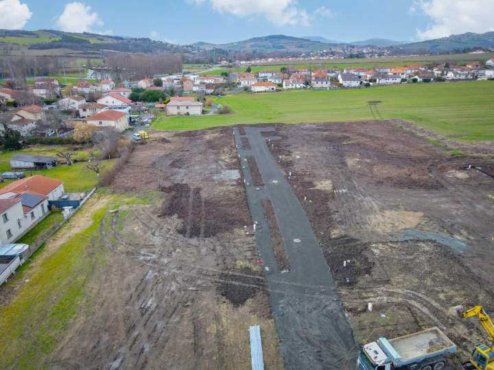 Terrain en cours d'aménagement Montmorin